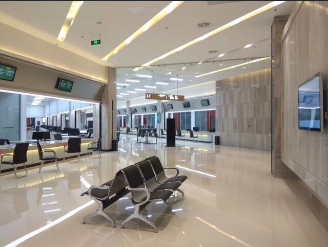 泰州興化市政務(wù)服務(wù)中心200窗口液晶叫號系統(tǒng)、PAD評價系統(tǒng)、觸摸查詢系統(tǒng)、自